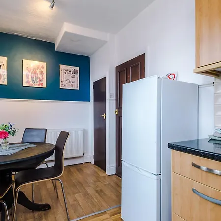 Cosy 2 Bedroom House-Short Drive From Blackpool Pleasure Beach Exterior photo