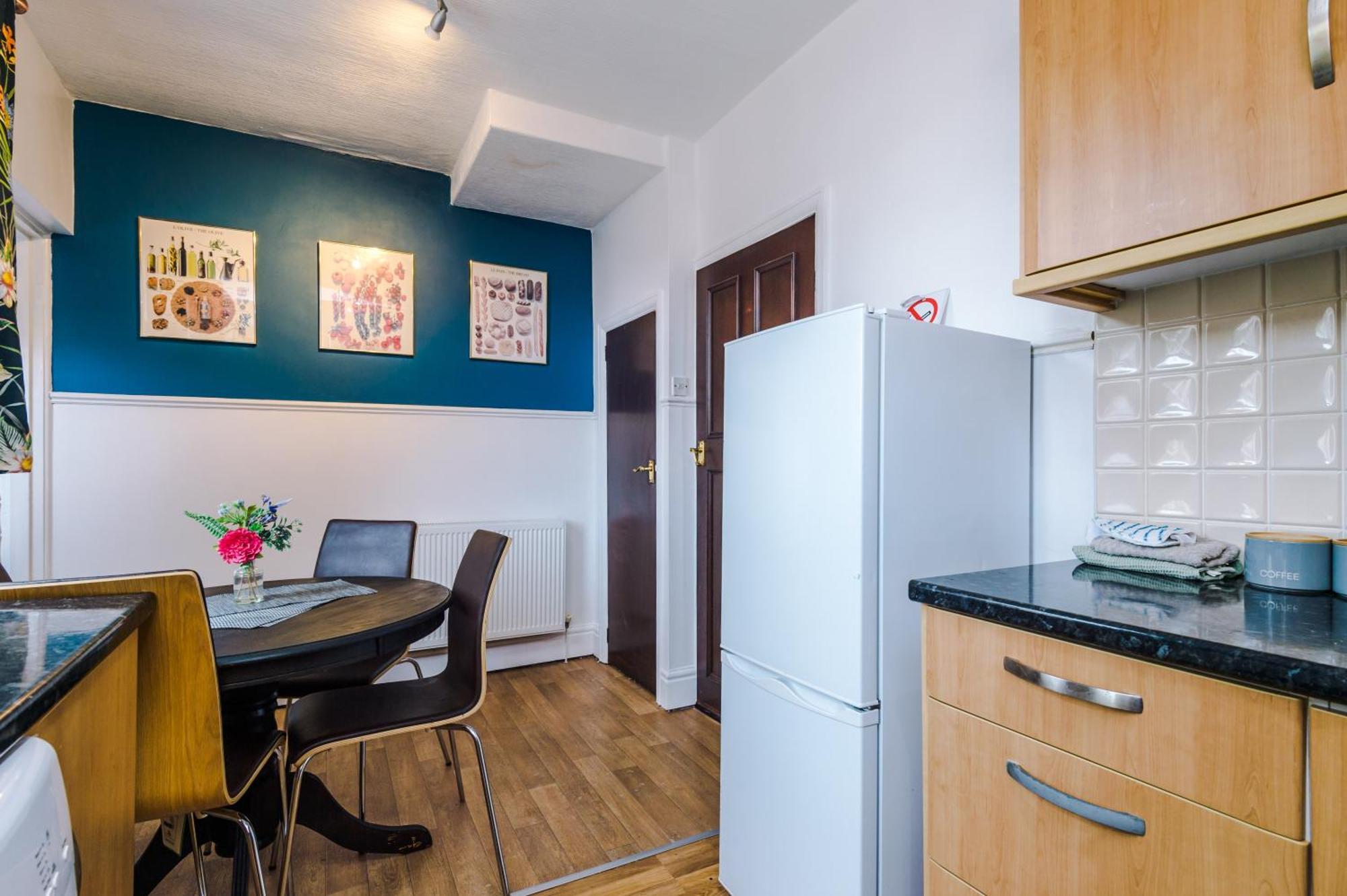 Holiday home Cosy 2 Bedroom House-short Drive From Pleasure *